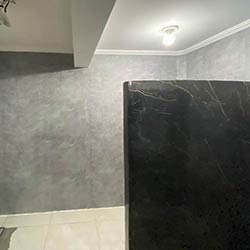 Aplicação de adesivo em parede - Cimento Queimado e Mármore Alltak - Santana - São Paulo