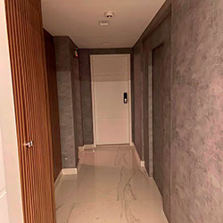 Envelopamento de elevador e hall - Adesivo ripado e cimento queimado - Freguesia do Ó - São Paulo Envelopamento de elevador e hall - Adesivo ripado e cimento queimado - Freguesia do Ó - São Paulo