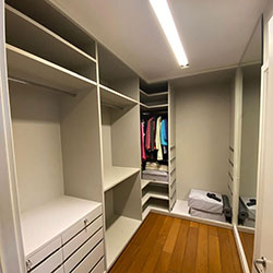 Envelopamento de closet - Cinza Glacial - Perdizes - São Paulo
