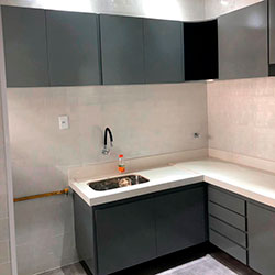 Envelopamento de armários de cozinha - Cinza Escuro Imprimax - Higienópolis - São Paulo
