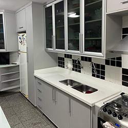 Envelopamento de armários de cozinha - Cinza Fosco Claro - Vl. São Francisco - São Paulo