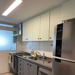 Envelopamento armário de cozinha - Verde Menta Fosco e Jateado Nardo Gray - Ipiranga - São Paulo