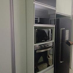 Envelopamento de armário de cozinha - Verde Primavera - Vila São Francisco - São Paulo