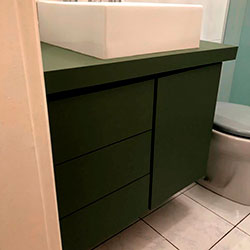 Envelopamento de gabinete de banheiro - Verde Military Green - Perdizes - SP