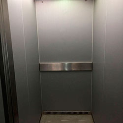 Envelopamento de Elevador - Interno e Exerno com Aço Escovado