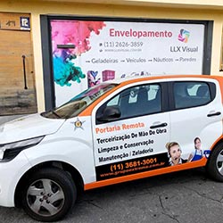 Envelopamento de Fiat Mobi para empresa Grupo Extrema - Osasco - SP