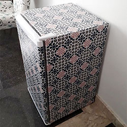Envelopamento de frigobar com imagem de azulejo