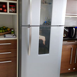 Envelopamento de geladeira com Aço Escovado
