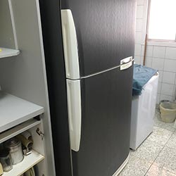 Envelopamento de geladeira com Aço Escovado Grafite - São Paulo