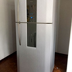 Envelopamento de geladeira com Aço Escovado - Inox