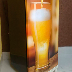 Envelopamento de Geladeira com Copo de Cerveja