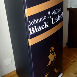 Envelopamento de Geladeira Johnnie Walker Black Label