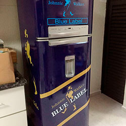 Envelopamento de geladeira de Blue Label