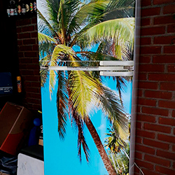 Envelopamento geladeira com imagem de Praia