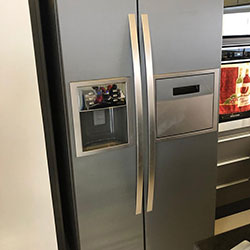 Envelopamento de geladeira side by side com Aço Escovado - Brushed Graphite - SP